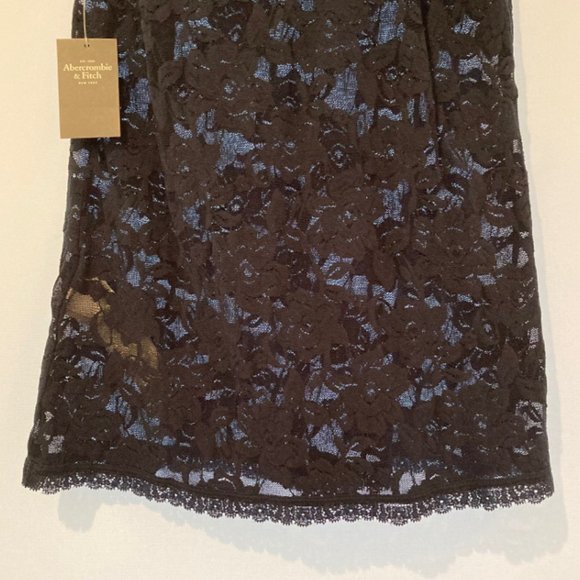 NWT Abercrombie & Fitch Mia Floral Lace Stretch Navy Tank Women's S - Picture 4 of 8